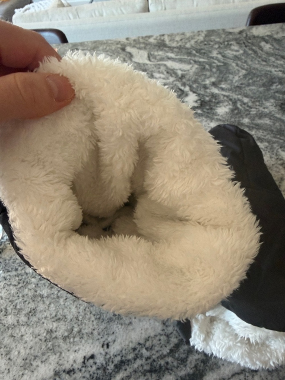 UPPAbaby Cozy Handmuff Black Stroller Hand Muff with White Faux Fur Lining - Picture 4 of 5